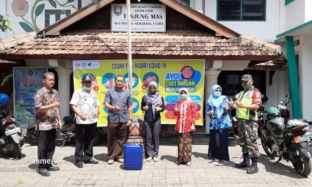 Bantu Lawan Virus Corona, AHLA Udinus beserta Persakmi donasikan Sabun Cuci Tangan dan  Penempelan Media Informasi Covid 19 di Kelurahan Tanjung Mas, Kota Semarang